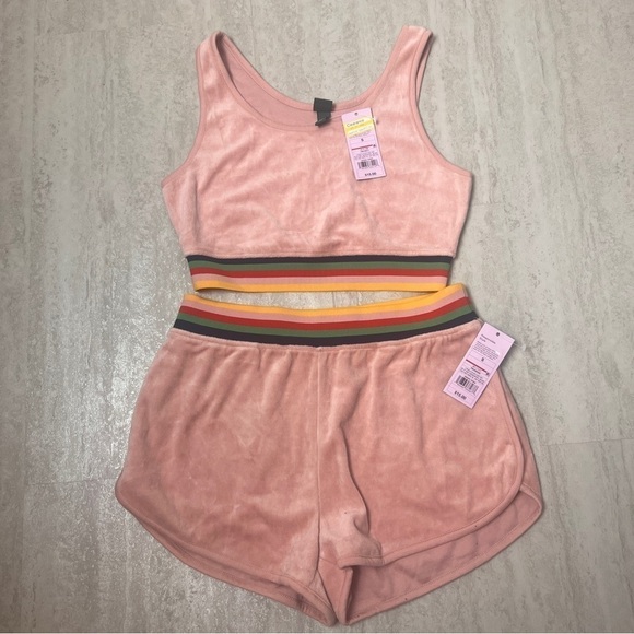 Wild Fable pink velour shorts set - Picture 2 of 10